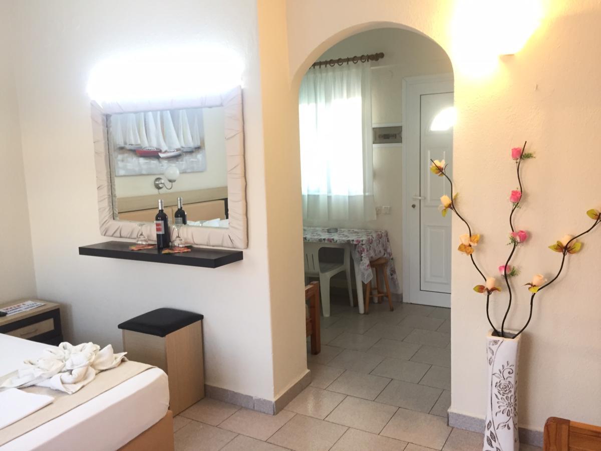 Hotel Alexandros II Toroni Buitenkant foto